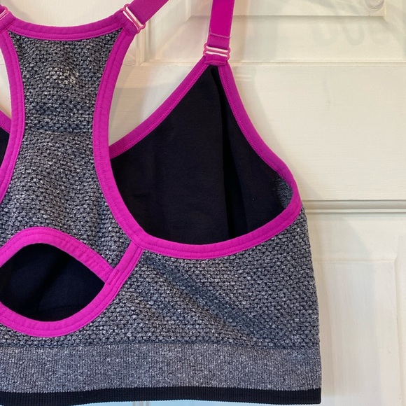 L New Balance Racerback Adj Straps Sports Bra Grey Magenta NB Racerback Top Pink - Picture 5 of 11